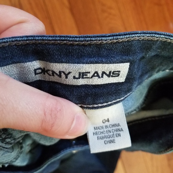 NWOT ⚘DKNY jeans⚘ - Picture 4 of 4